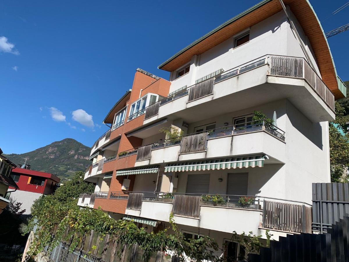 Ferienwohnung Living Rencio: Vicino Al Centro Di Bozen Exterior foto