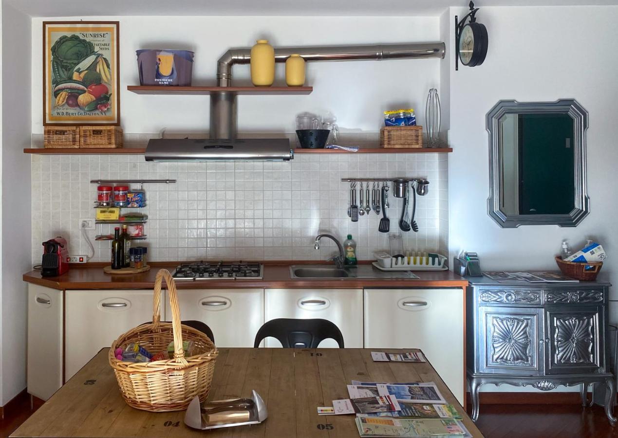 Ferienwohnung Living Rencio: Vicino Al Centro Di Bozen Exterior foto